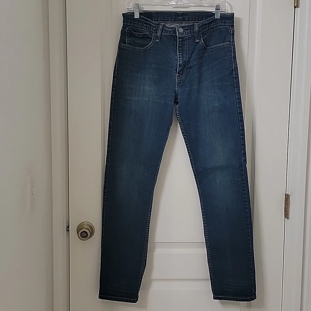 Levis 502, Size 32x34 Taper Fit Men's Jeans, Med-Dark Wash, Good Used Condition
